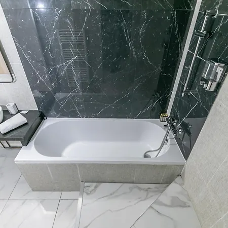 Mba Splendide - Proche Du Moulin Rouge *